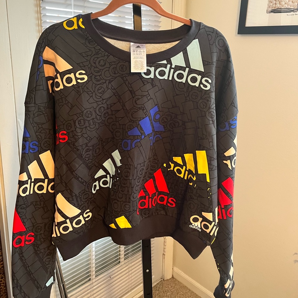 ADIDAS NWT AUTHENTIC ESSENTIAL MULTI-COLOR LOGO CROP FIT SWEATSHIRT